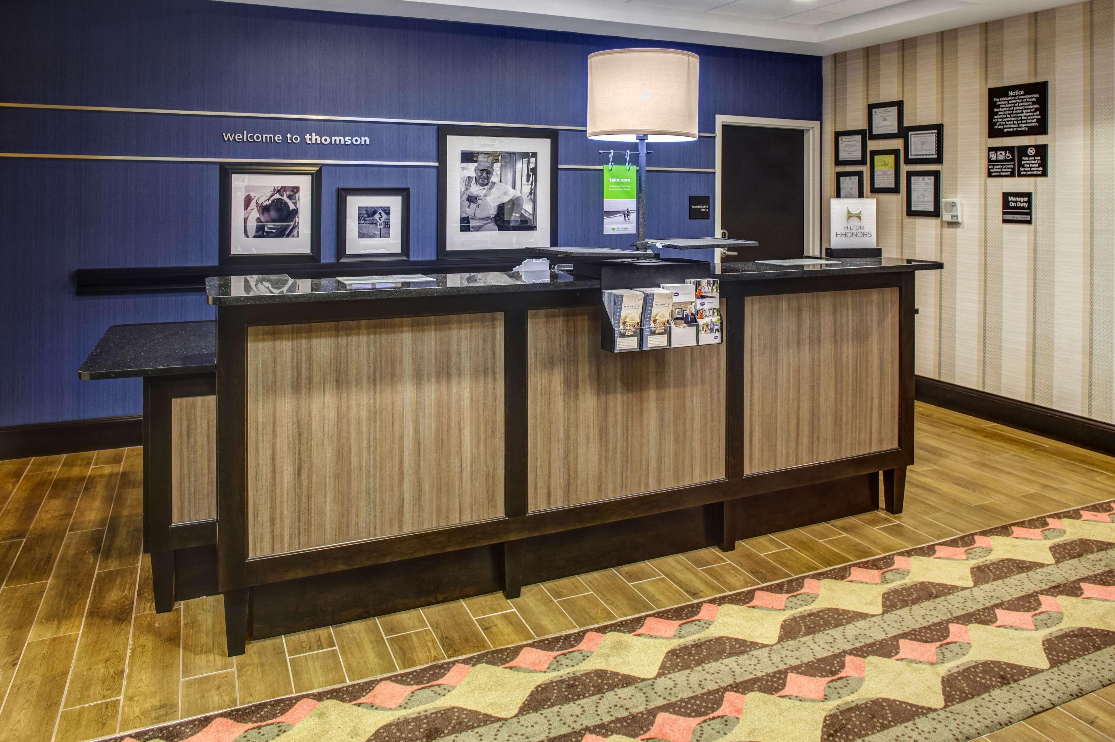 Hampton Inn Thomson Exterior photo
